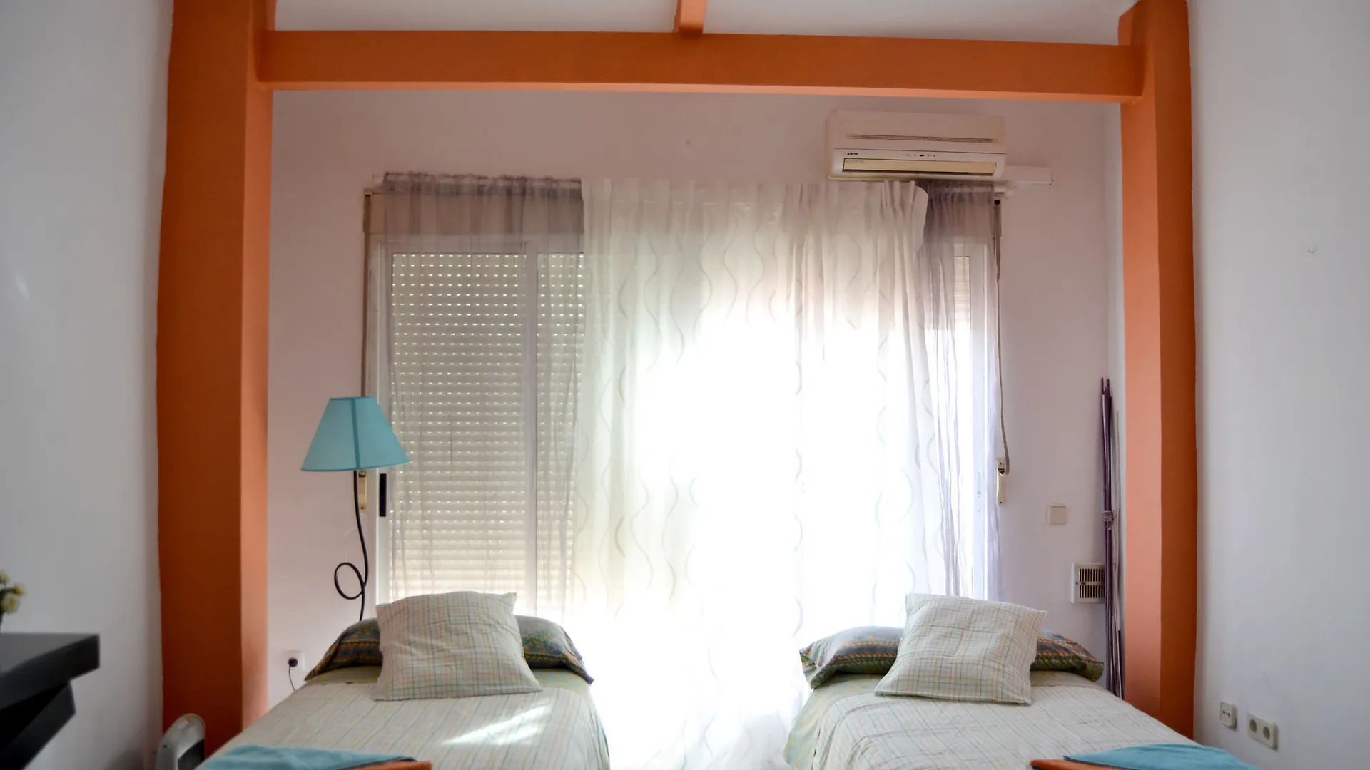 Apartamentos Marques De Guadiaro 1 Malaga 0*,